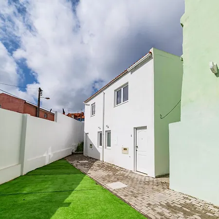 Ajuda Charm Apartment With Garden-2